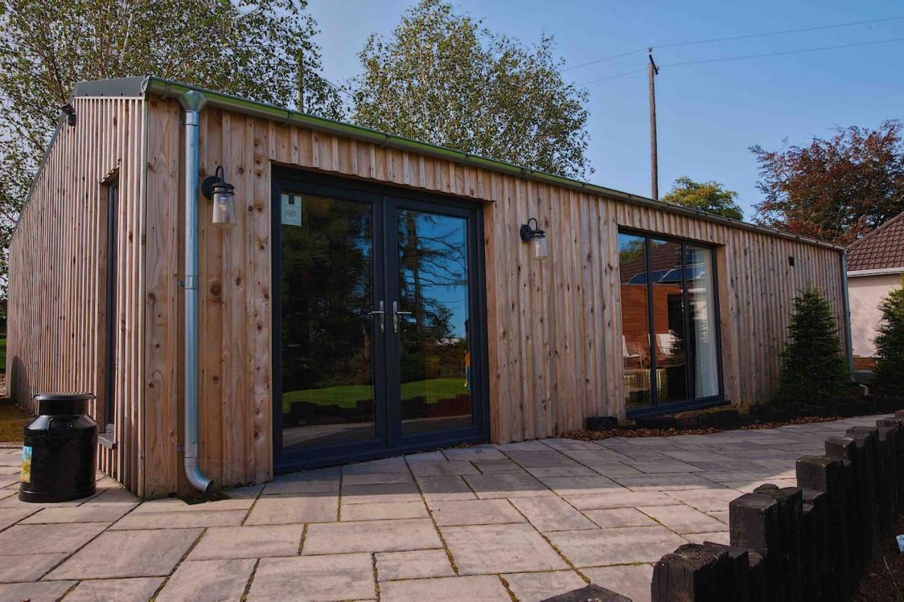 The Cabin - Luxury Country Living Cullybackey Exterior photo